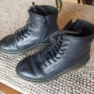 Dr. Martens Docs Youth Kids Boots Size 3 Black Leather Combat Boots